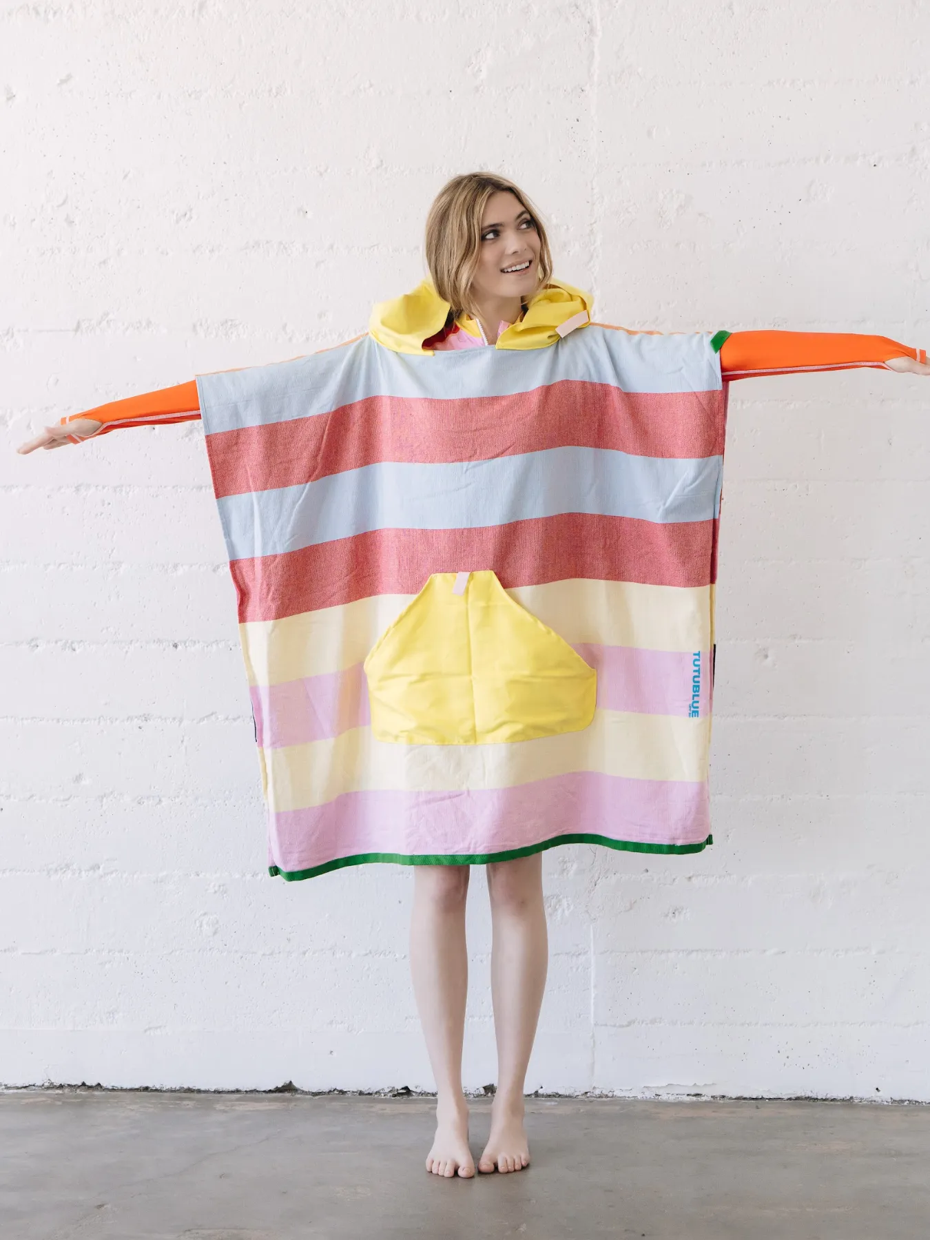 MULTI-COLORED ADULT CHANGING TOWEL